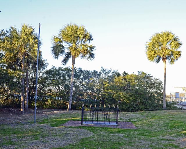 General William Moultrie Grave Site — photo 2