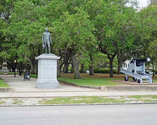 William Moultrie Statue — photo 1