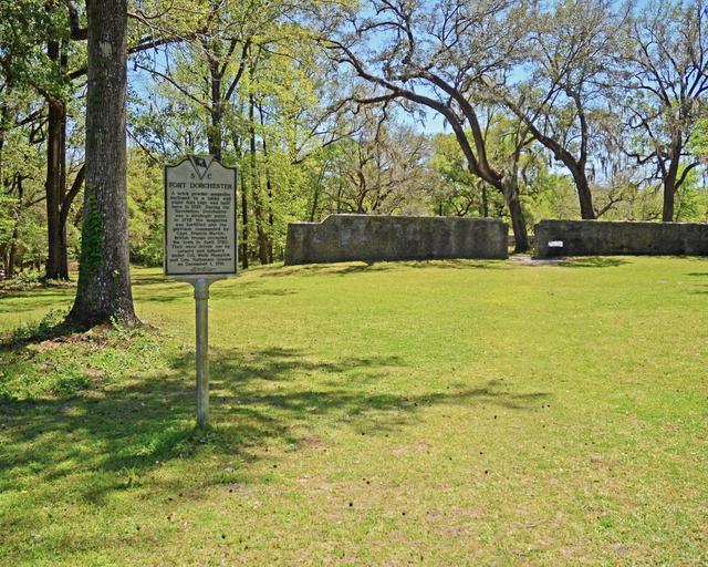 Fort Dorchester — photo 1