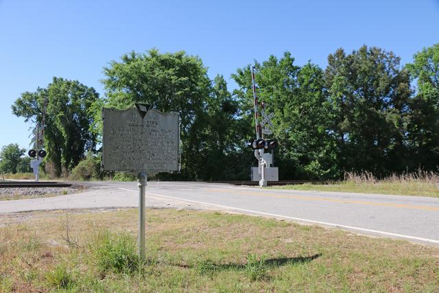 Mars Bluff — photo 3