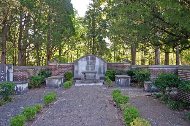 Gen. William Richardson Davie Grave — photo 4