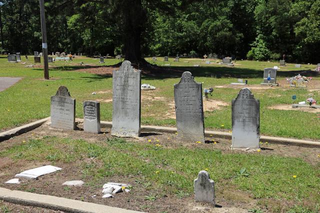 Tristam Thomas Grave — photo 1