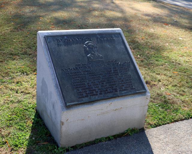 Richardson Square — photo 2