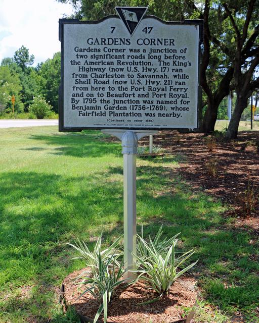 Gardens Corner — photo 1