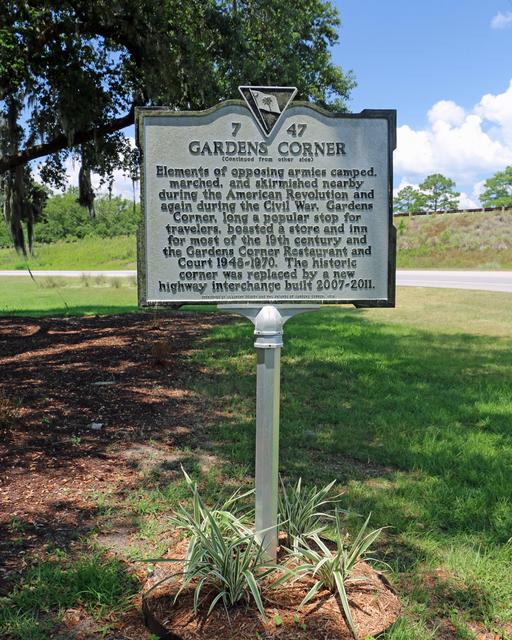 Gardens Corner — photo 3