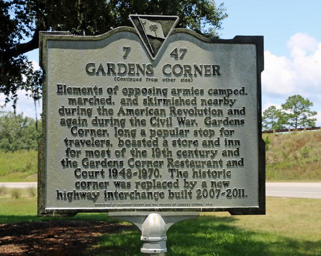 Gardens Corner — photo 4